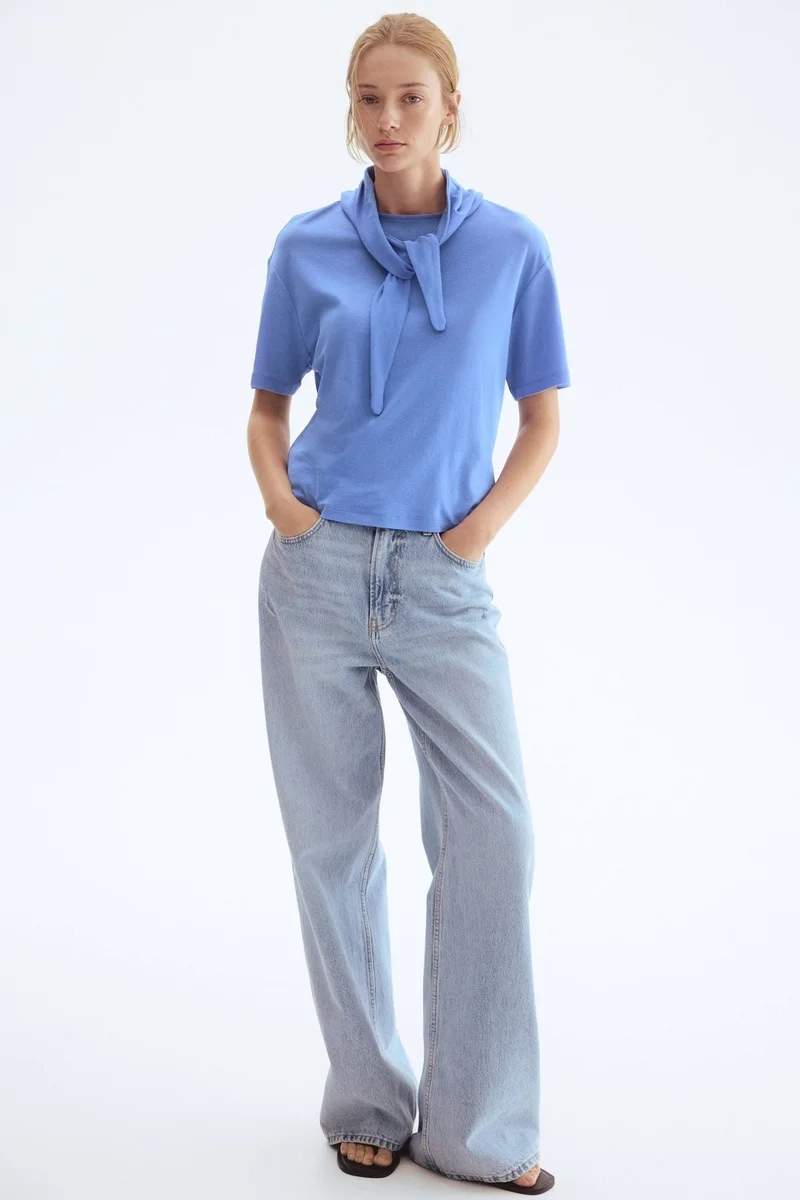 اتش اند ام بلوزة بياقة وشاح